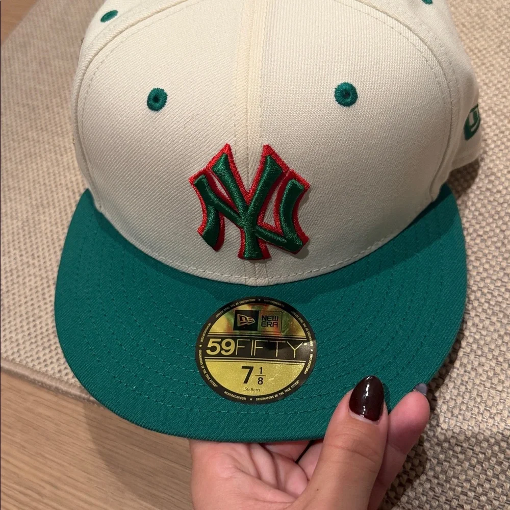 New Era Cream New York Yankees Chrome 59FIFTY Men’s Fitted Hat Brand new‎